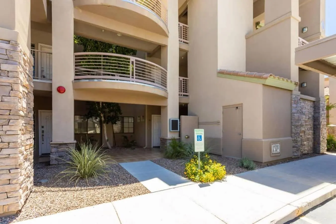 Saguaro Sunrise -Luxe Condo With Balcony & Pool Scottsdale Tatil Evi